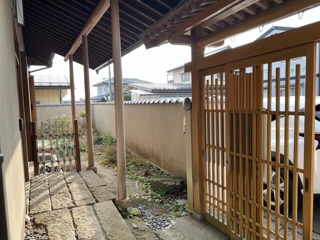 21-Tatami LDK House with 2 Free Parking Spaces in Nagano City - Thumbnail 2