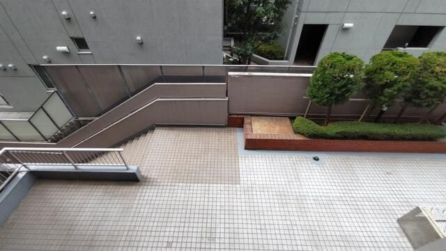 1LDK Used Apartment for Sale in Toshima, Tokyo 31.84m² - Thumbnail 3