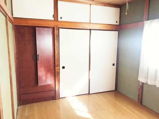 4DK House for Rent in Mitaka, Tokyo - Walk to Musashi-Sakai Station - Thumbnail 2