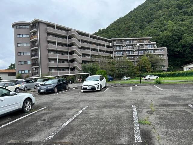 Sun Life Kasugai 3DK Condo with Onsen in Fuefuki, Yamanashi - Thumbnail 2