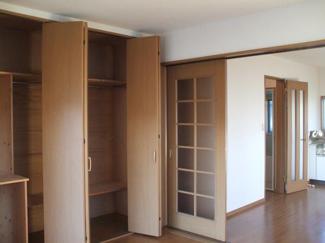 2DK Apartment for Rent in Asao Ward, Kawasaki, Kanagawa - 37.19 sqm - Thumbnail 2