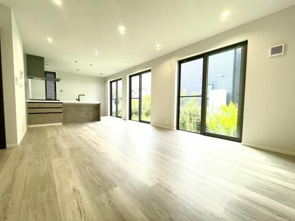 2004 3LDK Detached House for Sale in Yokohama, Kanagawa - Thumbnail 3
