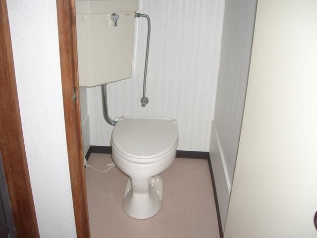 Wooden 2DK House for Rent near Kamonoyama Station, Odawara - Thumbnail 4