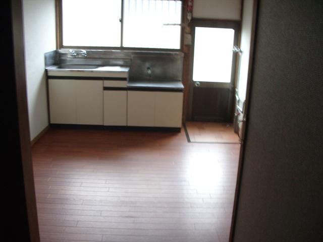 Wooden 2DK House for Rent near Kamonoyama Station, Odawara - Thumbnail 2