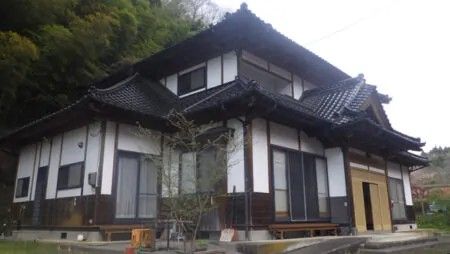 Historic Japanese Estate with Gatehouse & Storehouses in Iwate - Thumbnail 2