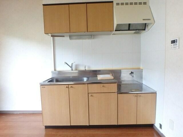 B-Flat 2DK Apartment for Rent in Tsuru City, Yamanashi - Thumbnail 3