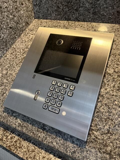 3LDK Apartment for Sale in Meguro, Tokyo - 107.28 sqm - Thumbnail 4