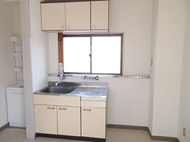 Commercial Shop/Office for Rent in Fukushima City, 3 Min Walk to Station - Thumbnail 3