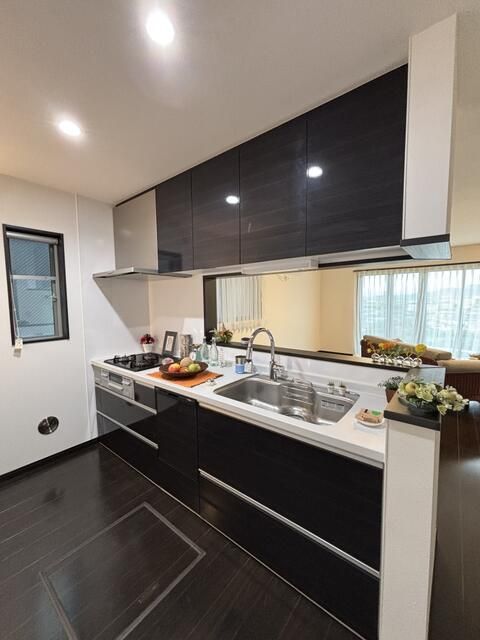 2021 Built 4LDK House in Quiet Ebina, Kanagawa | 3 Car Parking - Thumbnail 3