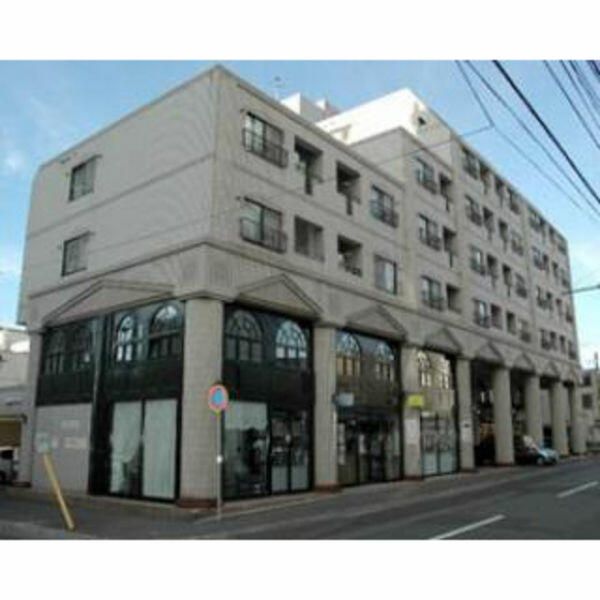 Sapporo Chuo Ward Office for Rent - 68.54 sqm, Near Streetcar - Thumbnail 2