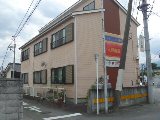 Chateau Lyon Tokugyo Apartment Building for Sale in Kofu - Thumbnail 2