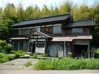 An old house in a snowy country with a wood stove and a 1st floor for hobbies and work, and a 2nd floor for living: villas, real estate, properties for sale, Hometown Information Center: Nationwide rural living property data — Image 2, Kashiwazaki, Niigata