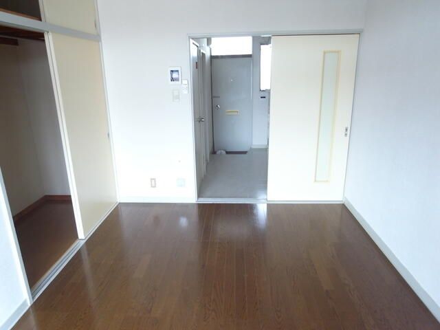 1K Apartment for Rent in Tama City, Tokyo - Heim Rinde - Thumbnail 4