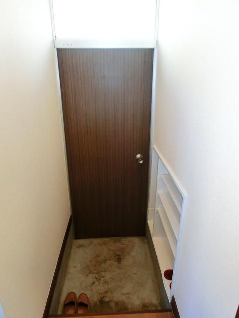 Wooden Rental House near Tachikawa Station, Tokyo - Thumbnail 2