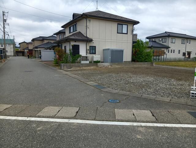 Land for Sale in Kurobe City, Toyama - 211.77 sqm - Thumbnail 2