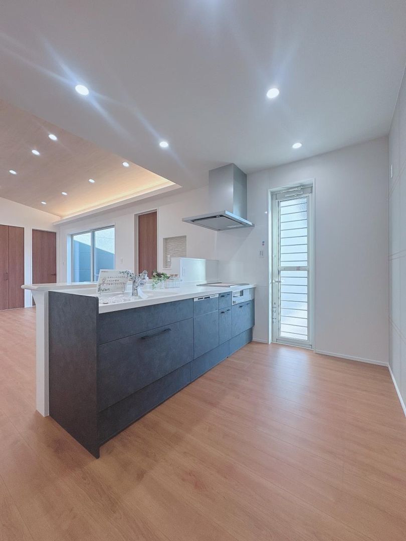 New 3LDK House in Iwade Wakayama - 2025 Build, Corner Lot - Thumbnail 3