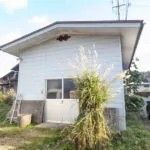 18th Century Thatched Kominka with Rice Field in Tendo, Yamagata - Image 1