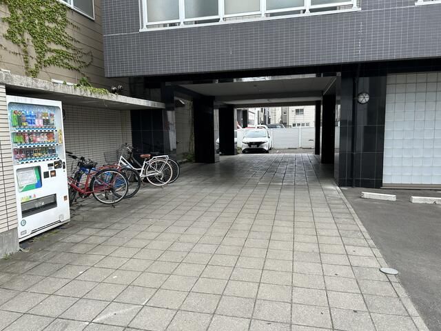 2LDK Apartment for Rent in Central Sapporo, Hokkaido - Thumbnail 2