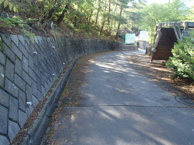 967 sqm Sloped Land for Sale in Ueda, Nagano - Thumbnail 3