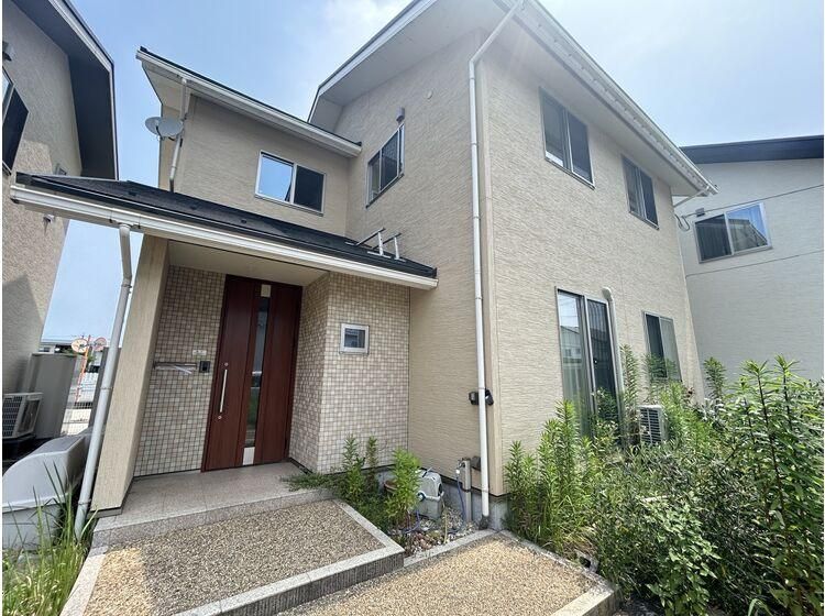 5LDK Detached House with Solar Power in Kawakita, Ishikawa - Main Image