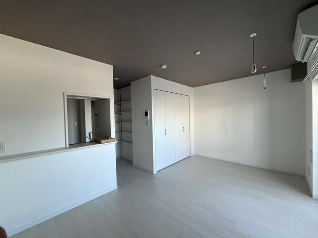 Modern Studio Apartment for Rent in Kamagaya, Chiba - Thumbnail 2