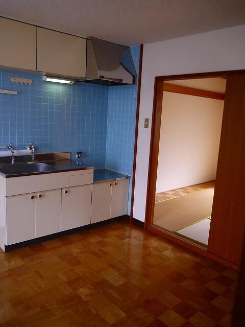 1LDK Apartment for Rent near Asahiyama Station, Sapporo - Thumbnail 3
