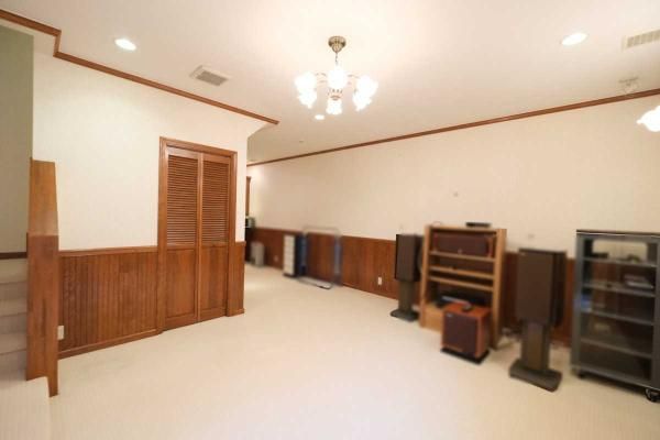 4LDK Detached House for Sale in Kunitachi, Tokyo - Thumbnail 2