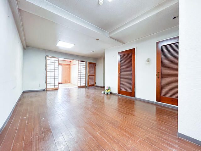 2LDK Apartment for Sale in Utsunomiya, Tochigi - 59.17m² - Thumbnail 2