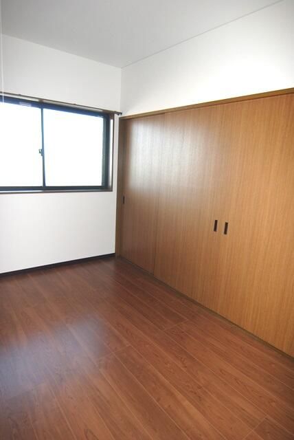 2LDK Apartment for Rent in Toyama City, Toyama - Thumbnail 4
