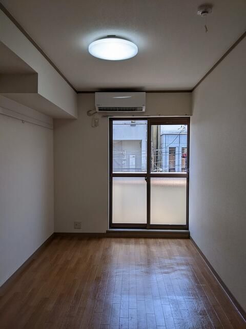 Studio Apartment for Rent in Nishi-Ikebukuro, Toshima-ku, Tokyo - 18.57 sqm - Thumbnail 3
