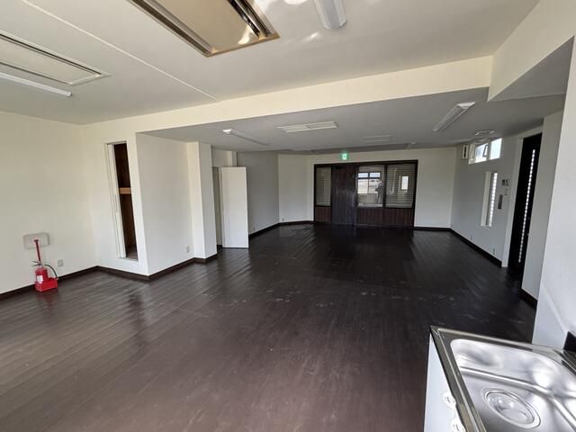 TI Building Commercial Space for Rent in Yamanashi City - Thumbnail 2