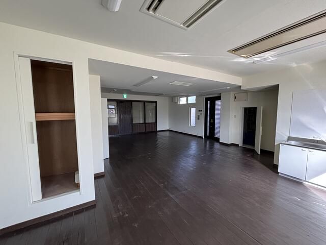 TI Building Commercial Space for Rent in Yamanashi City - Thumbnail 4