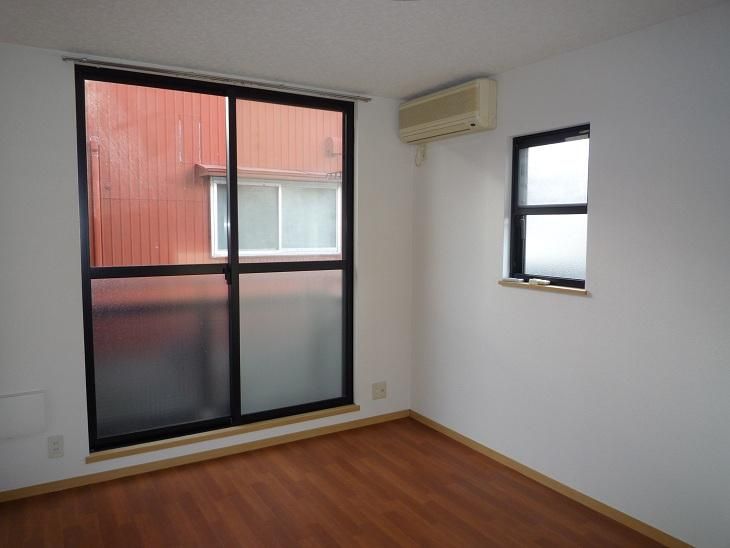 2DK Apartment for Rent in Higashi-ku, Niigata City - Thumbnail 3
