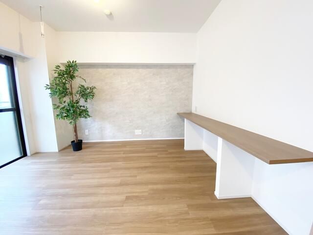2LDK Apartment for Sale in Chiba City, Chiba Prefecture - Thumbnail 3