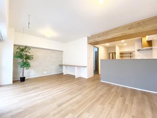 2LDK Apartment for Sale in Chiba City, Chiba Prefecture - Thumbnail 4