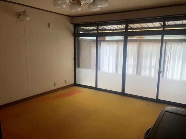 Spacious 7DK House with Garden and Parking in Himeji - Thumbnail 2