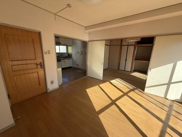 3DK Apartment for Sale in Tachikawa, Tokyo - 53.97㎡ - Thumbnail 3