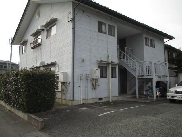 4DK Apartment with Private Garden for Rent in Nagano City - Thumbnail 2
