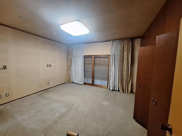Spacious 4SLDK House with Guest House in Quiet Takamatsu - Thumbnail 4