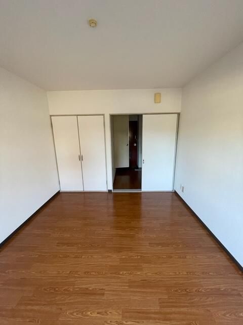 1K Apartment for Rent in Utsunomiya, Tochigi - Thumbnail 2