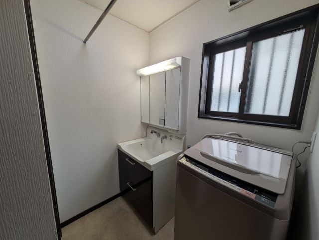 3LDK House for Sale in Asakura, Fukuoka with Garden and Parking - Thumbnail 3