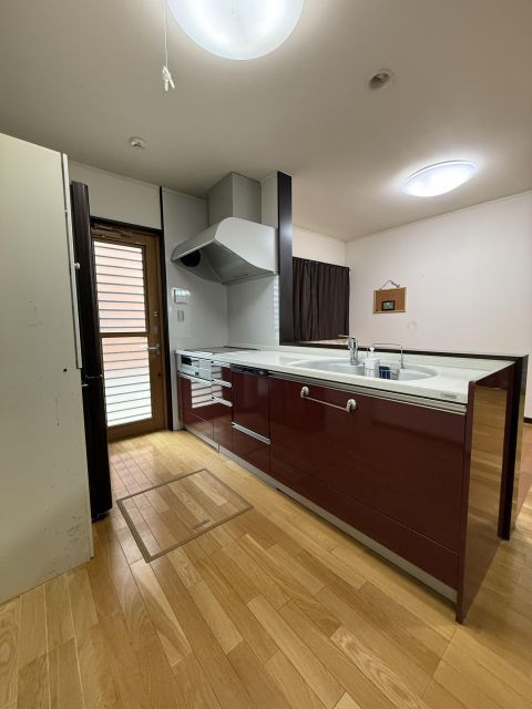 3LDK House for Sale in Asakura, Fukuoka with Garden and Parking - Thumbnail 2