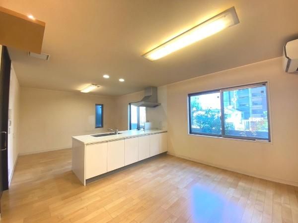 3SLDK Detached House for Sale in Tennoji, Osaka - Image 22