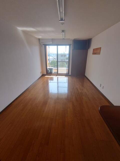 Apricot House 1K Apartment for Rent in Musashimurayama, Tokyo - Thumbnail 2