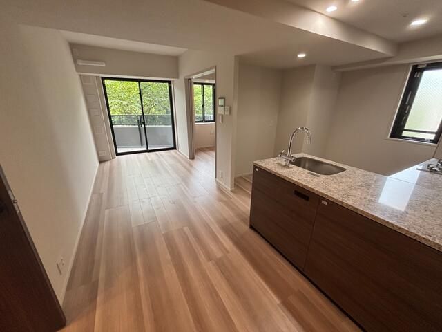 New 2LDK Apartment in Bunkyo, Tokyo - 2025 Build - Thumbnail 4