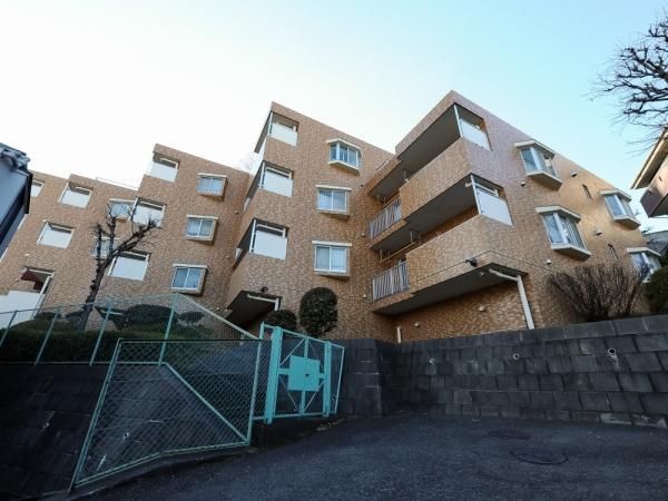 Lions Mansion Takahatofudo Dai Ni 3LDK Apartment in Hino, Tokyo - Thumbnail 3