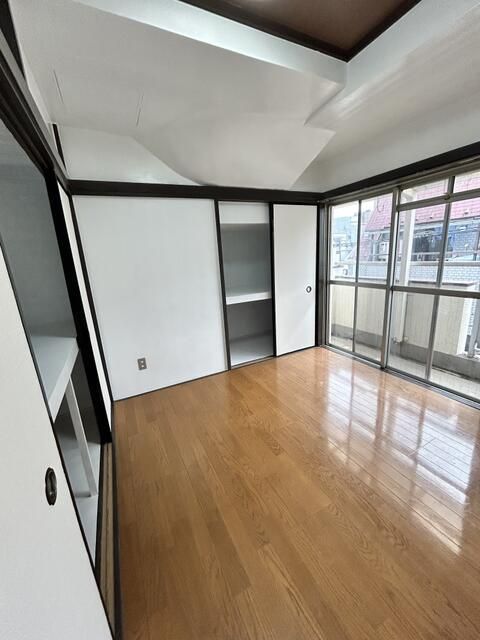 2K Apartment for Rent in Higashi-Nippori, Arakawa-ku, Tokyo - 32 sqm - Thumbnail 3