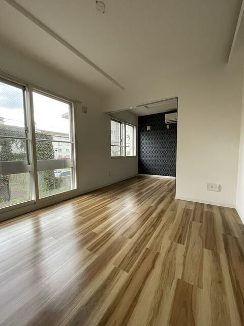 Sapporo Apartment Building for Sale in Chuo-ku, Hokkaido - Thumbnail 3