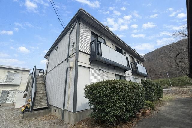 2LDK Apartment for Rent in Tsuru, Yamanashi with Parking - Thumbnail 2