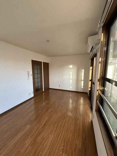 1K Apartment for Rent Near Hiratsuka Station, Kanagawa - Thumbnail 3